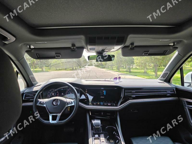 Volkswagen Touareg 2018 - 1 130 000 TMT - Nebitgaz (Andalib-Ankara köç.) - img 3