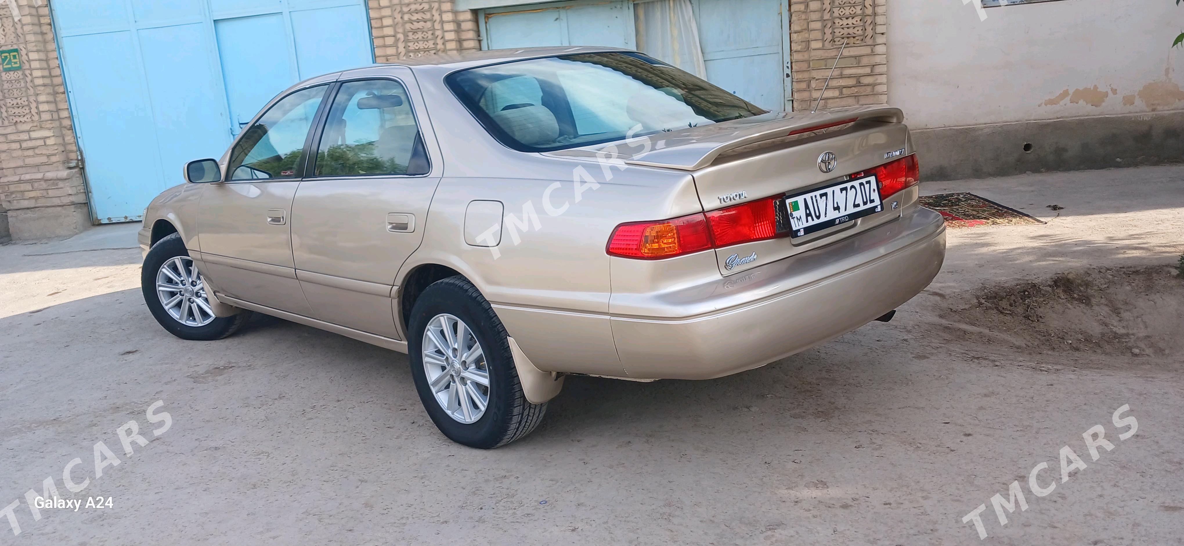 Toyota Camry 1998 - 150 000 TMT - Акдепе - img 4