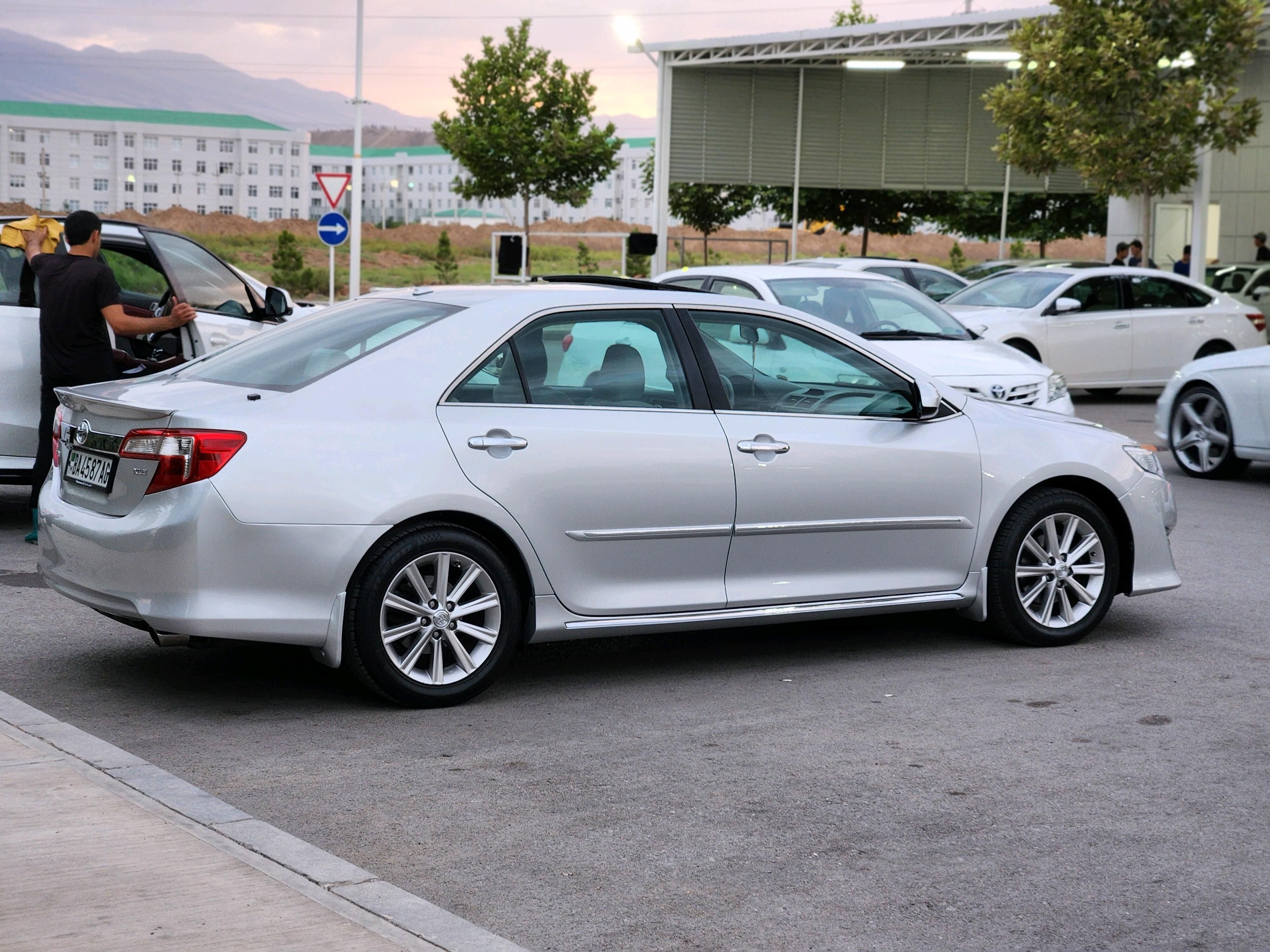 Toyota Camry 2013 - 245 000 TMT - Ашхабад - img 4