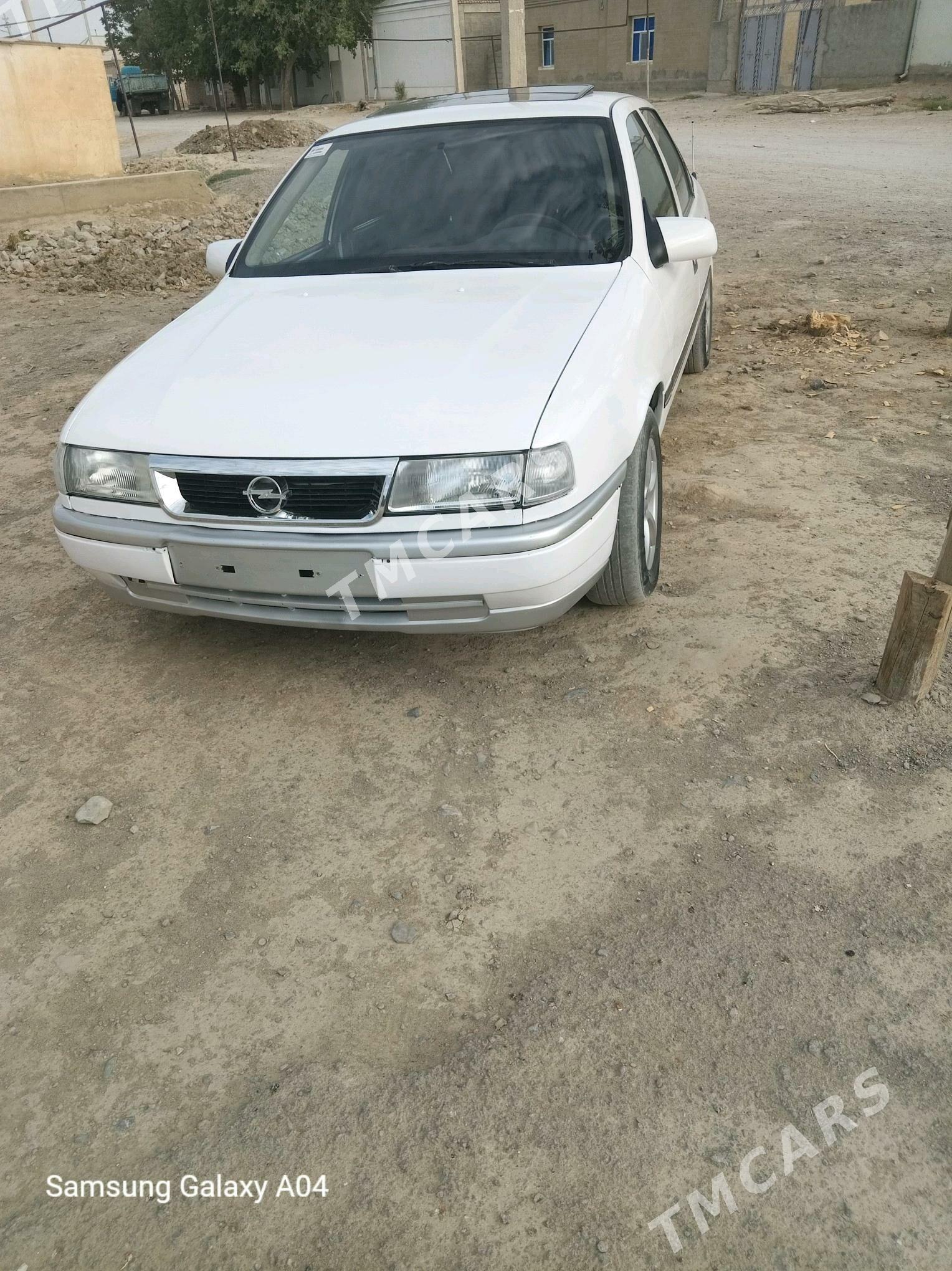 Opel Vectra 1990 - 31 000 TMT - Бахарден - img 4
