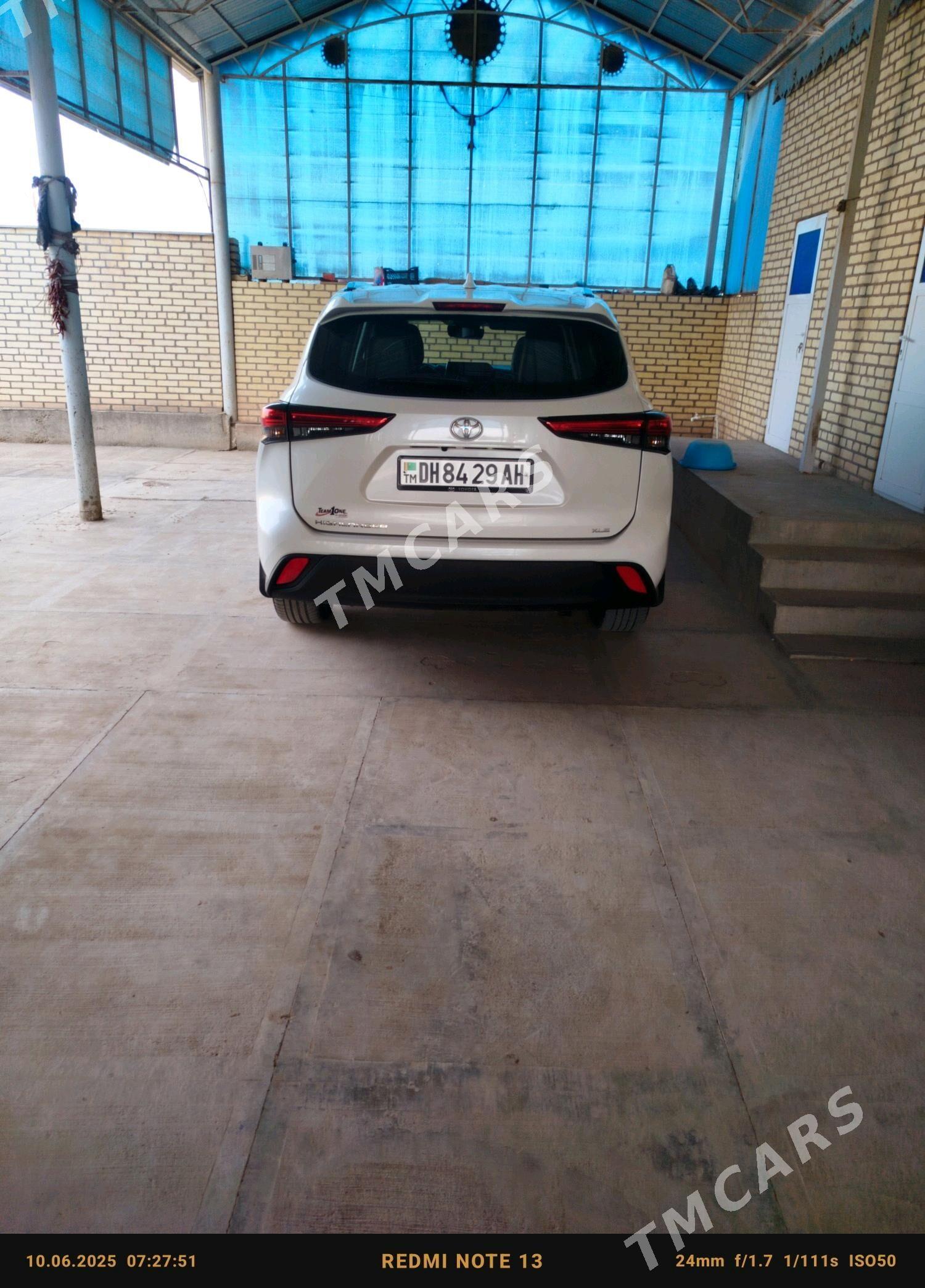 Toyota Highlander 2021 - 565 000 TMT - Tejen - img 2