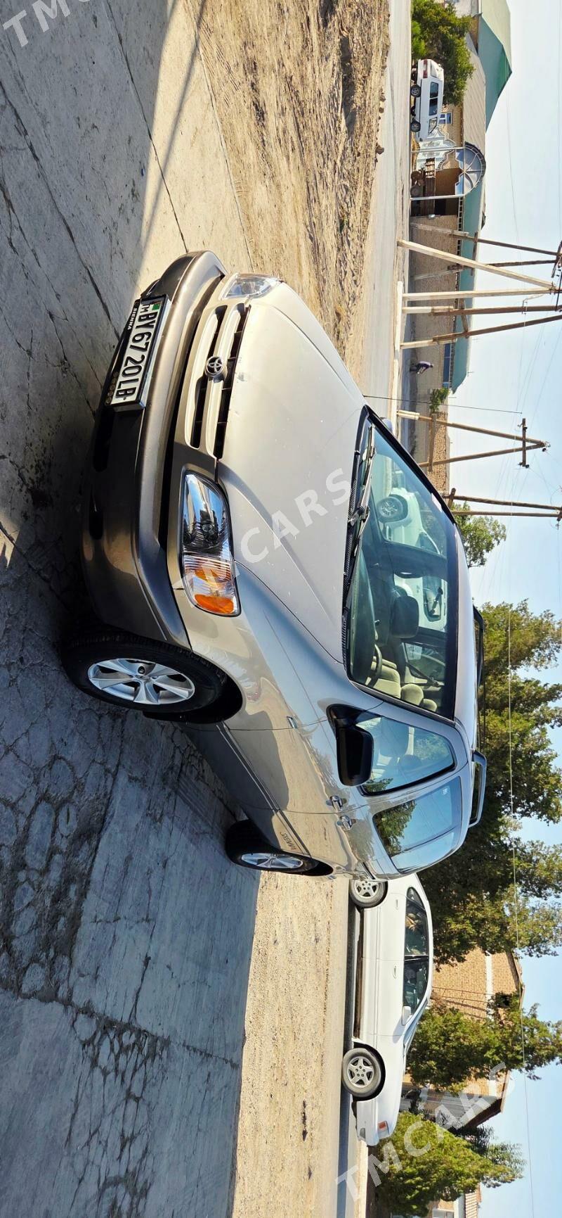 Toyota Sienna 2000 - 160 000 TMT - Halaç - img 3