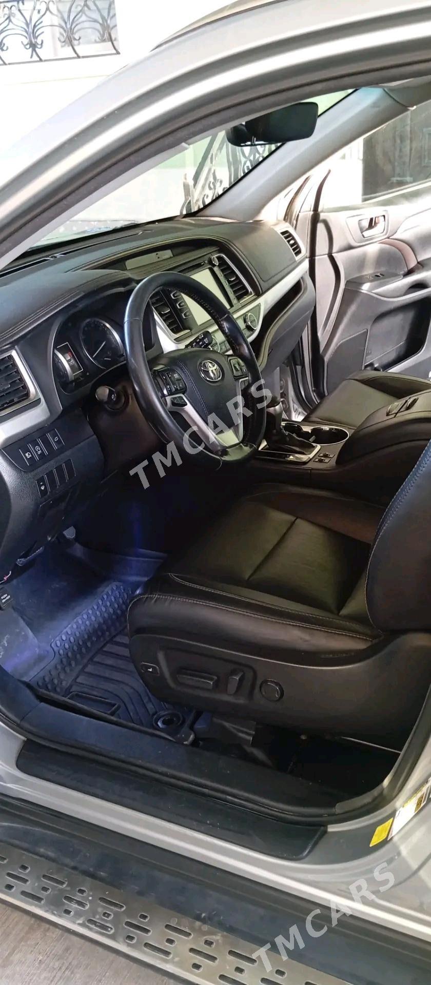 Toyota Highlander 2017 - 400 000 TMT - Mary - img 4