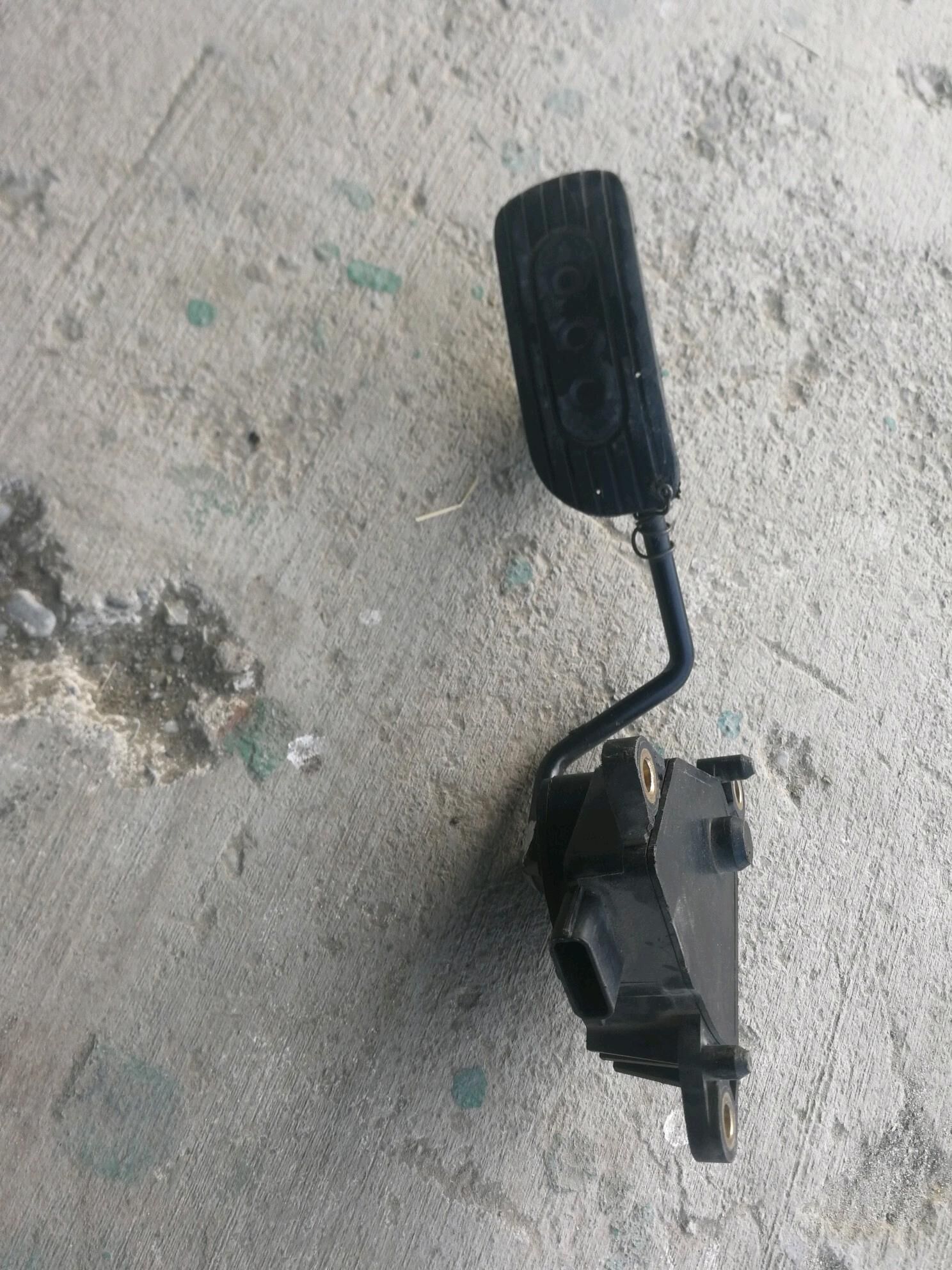 Nissan versa pedal 200 TMT - ул. Московская (10 йыл абаданчылык ш.) - img 1