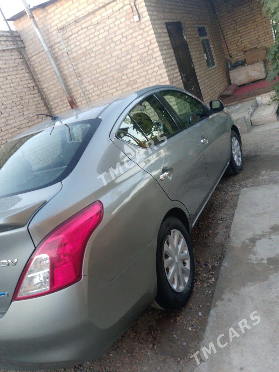 Nissan Versa 2012 - 90 000 TMT - Туркменабат - img 1