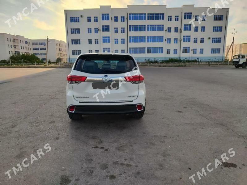 Toyota Highlander 2019 - 440 000 TMT - Daşoguz - img 8