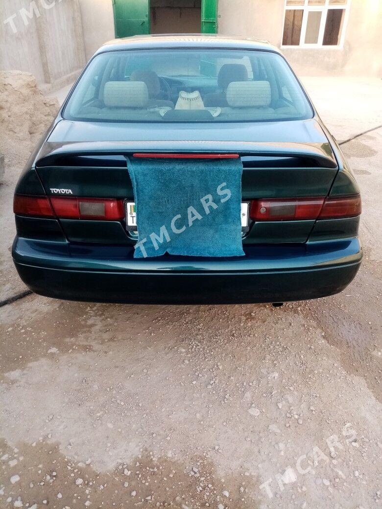 Toyota Camry 1997 - 130 000 TMT - Балканабат - img 2