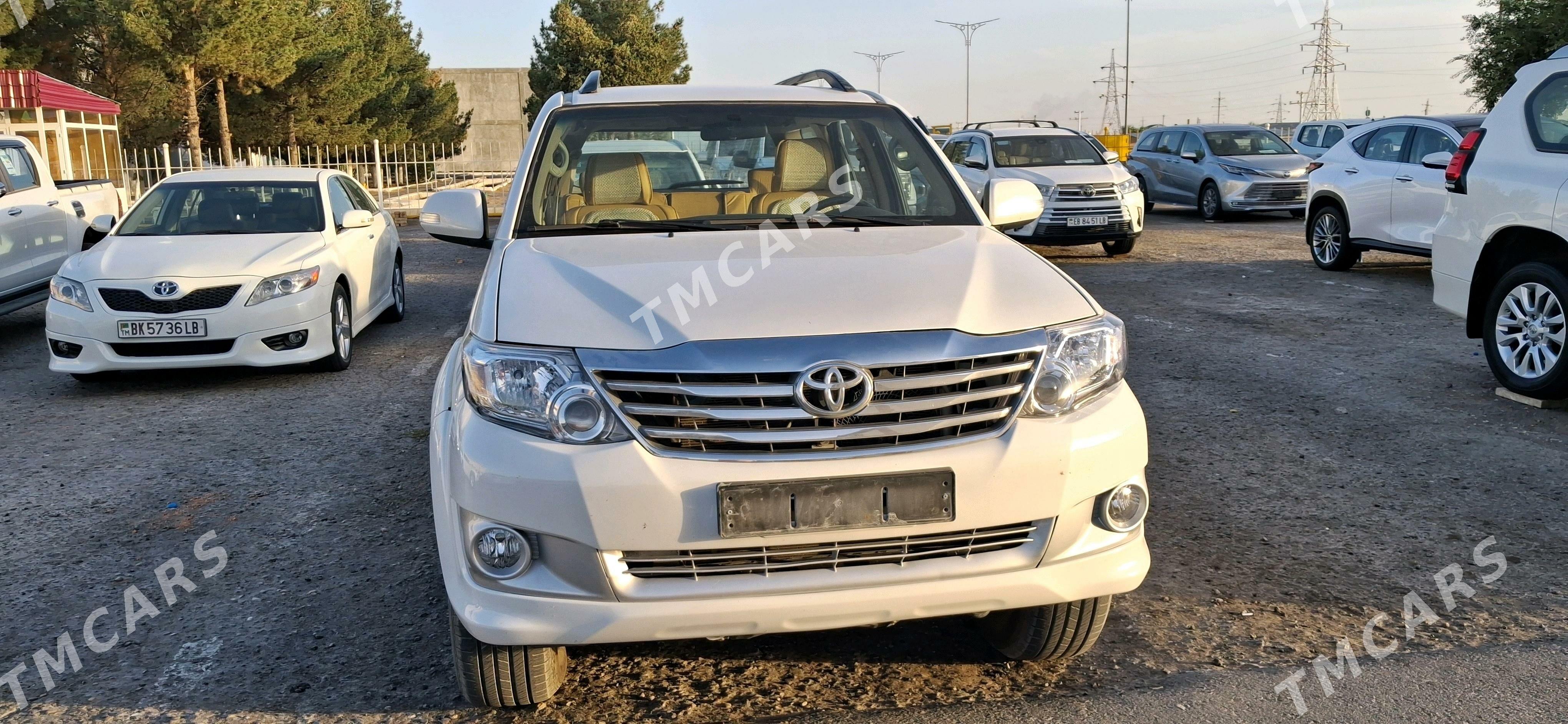 Toyota Fortuner 2012 - 300 000 TMT - Türkmenabat - img 3