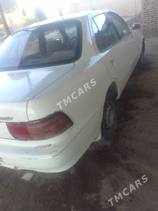 Toyota Camry 1992 - 30 000 TMT - Türkmengala - img 3