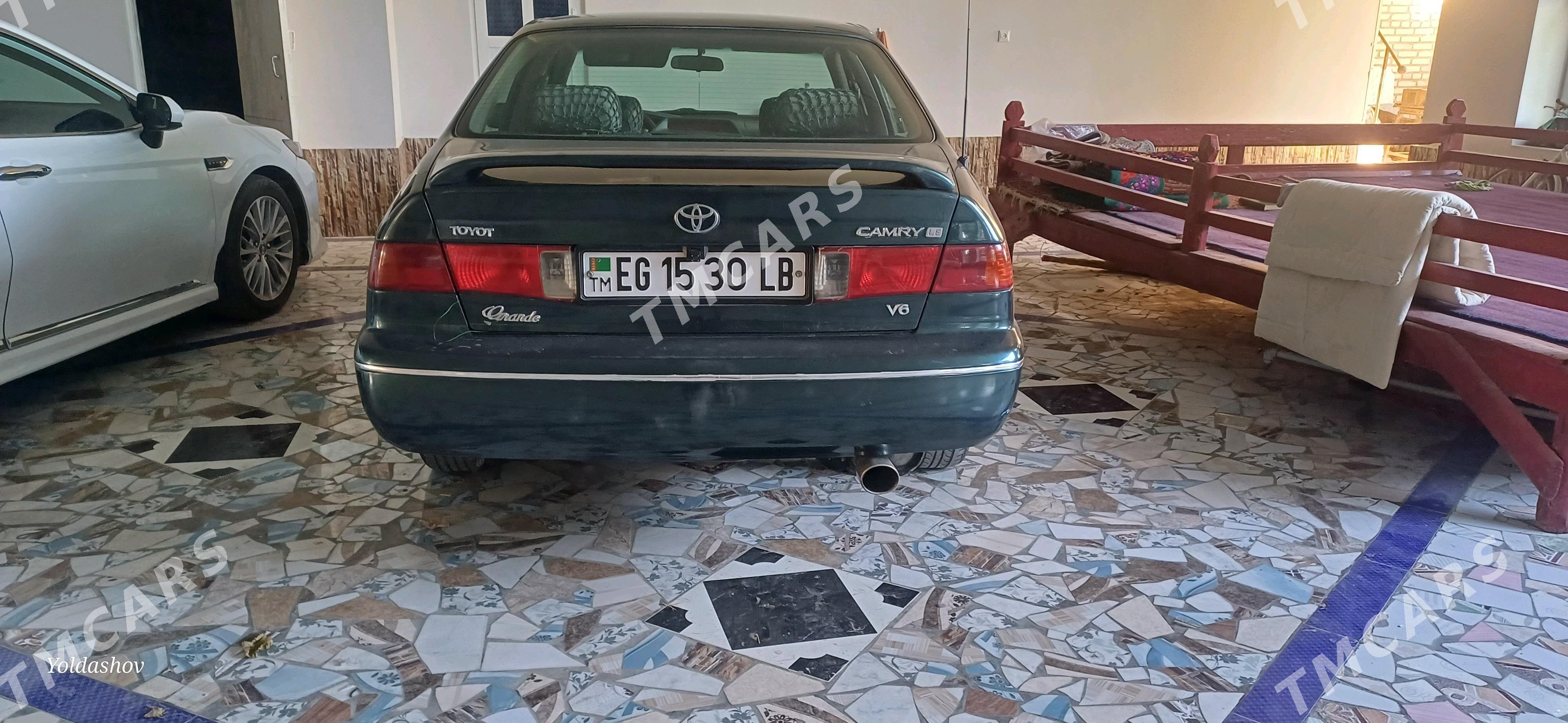 Toyota Camry 1997 - 120 000 TMT - Çärjew - img 4