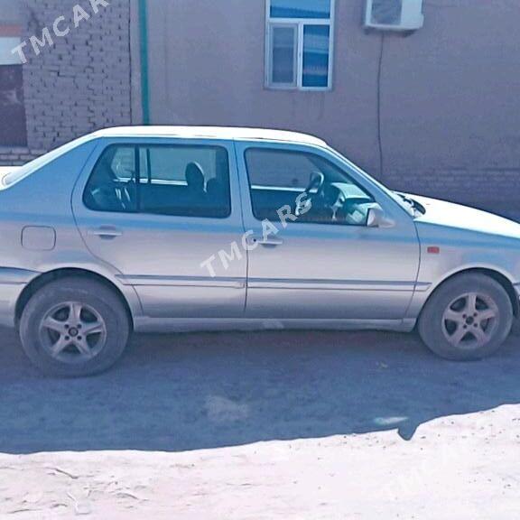 Volkswagen GLI 1992 - 30 000 TMT - Гурбансолтан Едже - img 2