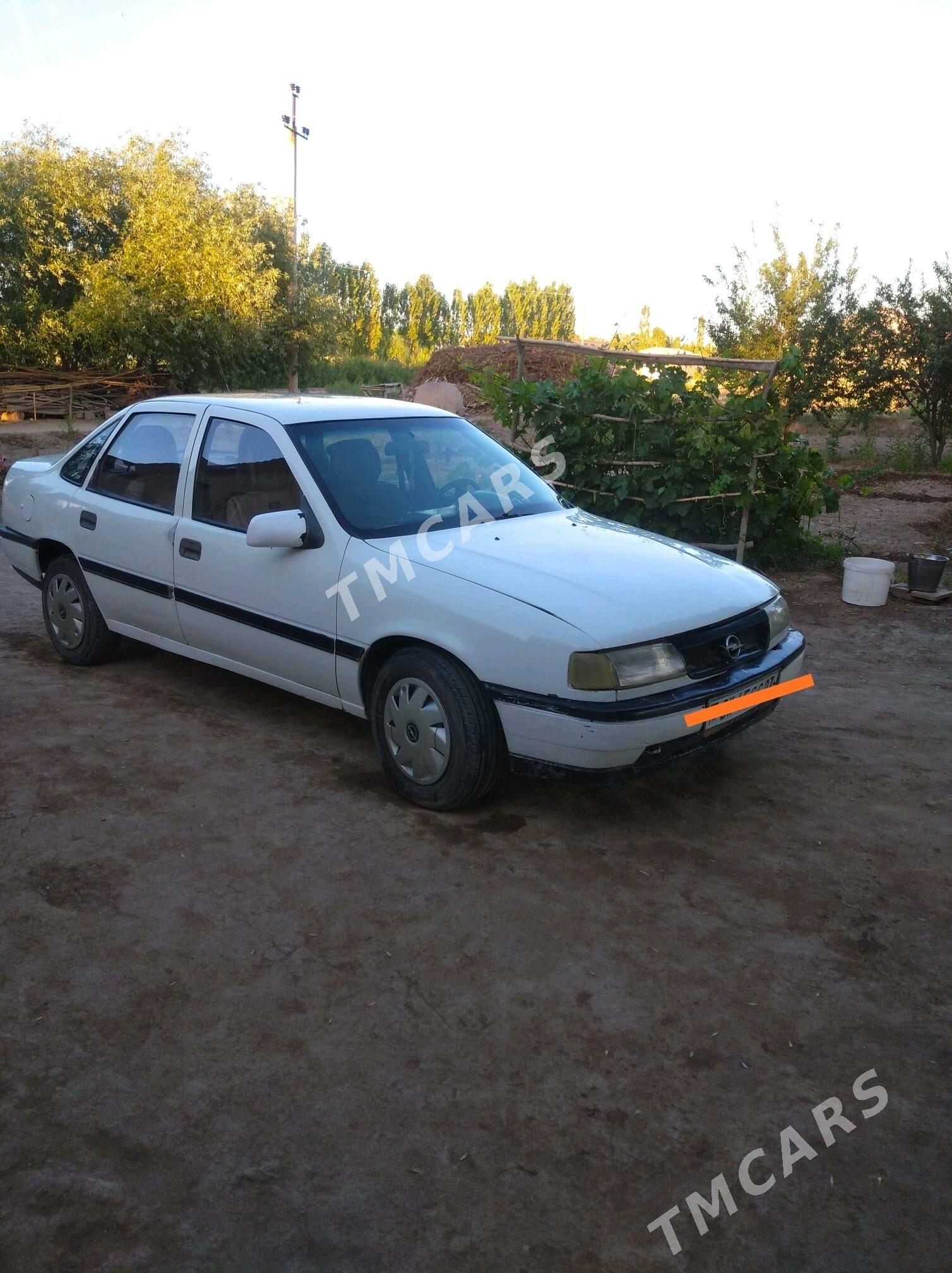 Opel Vectra 1990 - 22 000 TMT - Болдумсаз - img 2