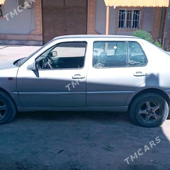 Volkswagen GLI 1992 - 30 000 TMT - Гурбансолтан Едже - img 3