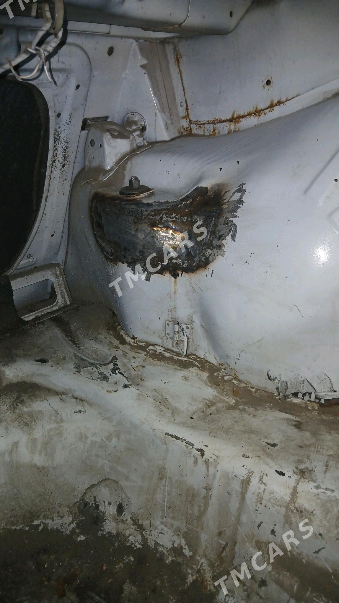 Opel Vectra 1992 - 25 000 TMT - Чарджоу - img 3