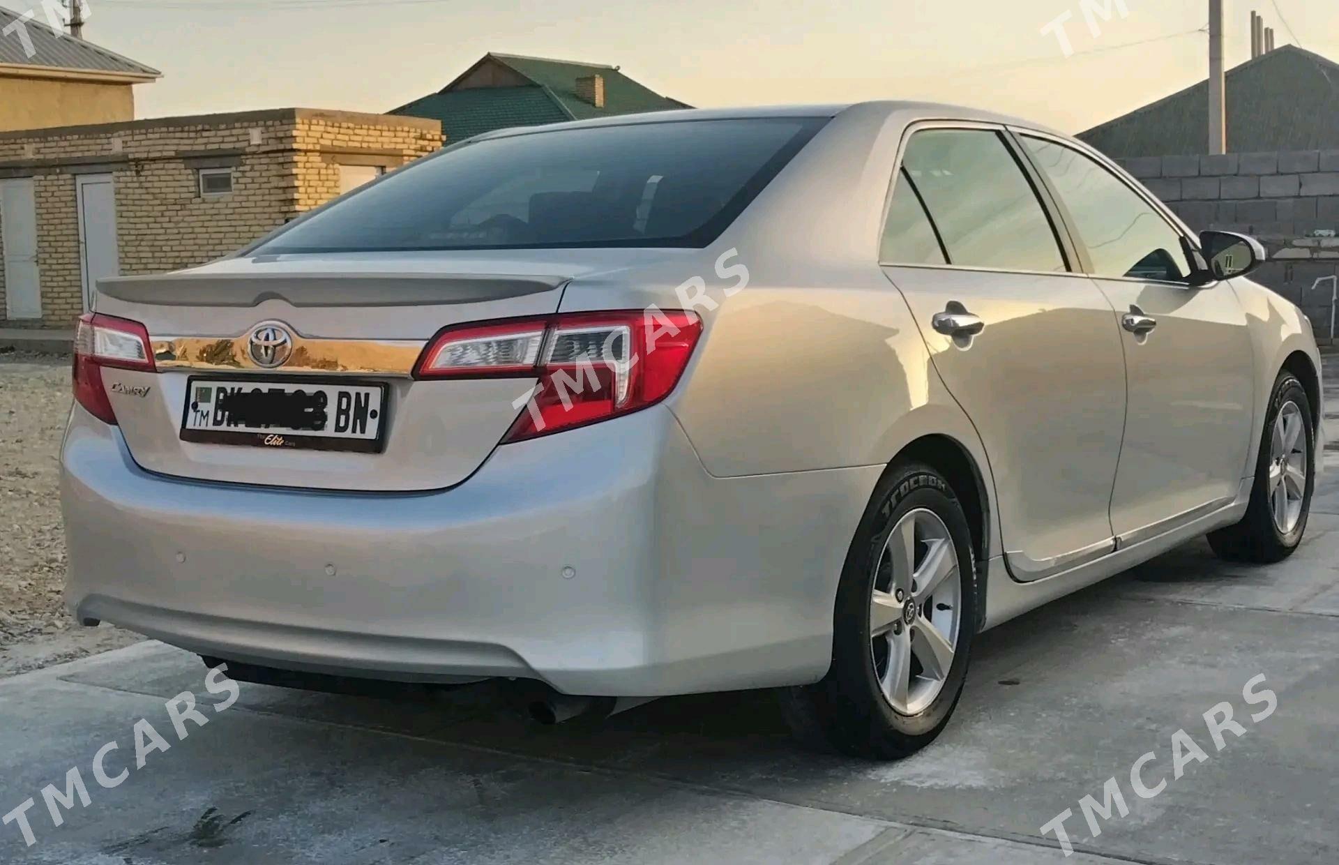 Toyota Camry 2012 - 195 000 TMT - Balkanabat - img 4