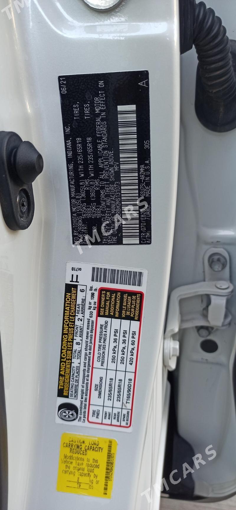 Toyota Highlander 2021 - 540 000 TMT - Aşgabat - img 3
