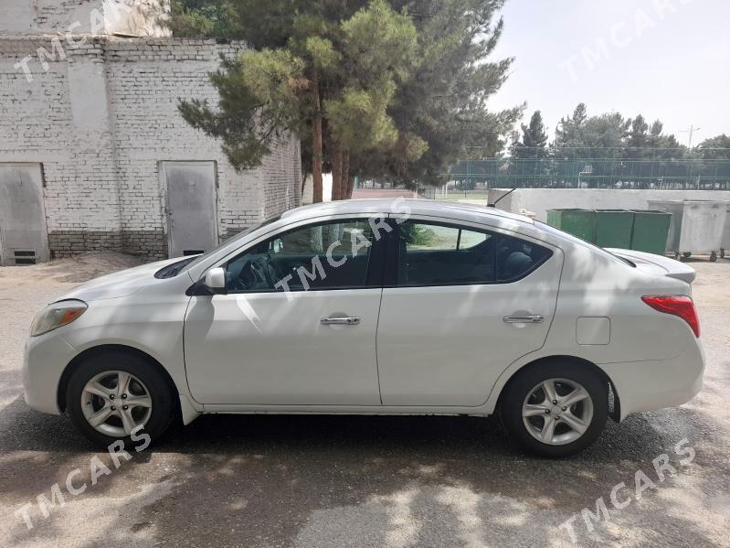 Nissan Versa 2012 - 130 000 TMT - Ашхабад - img 4