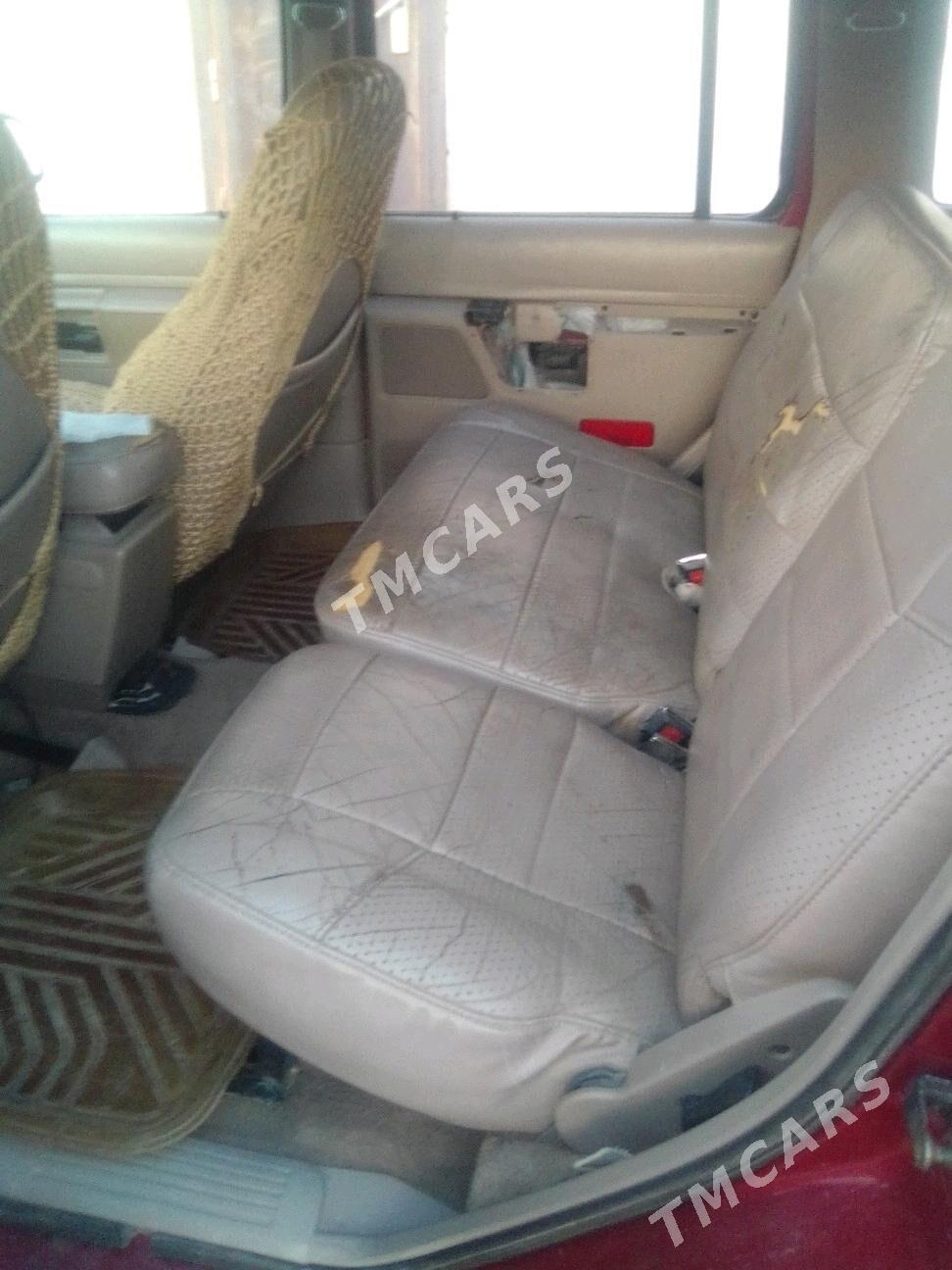 Ford Explorer 1993 - 46 000 TMT - Tejen - img 4