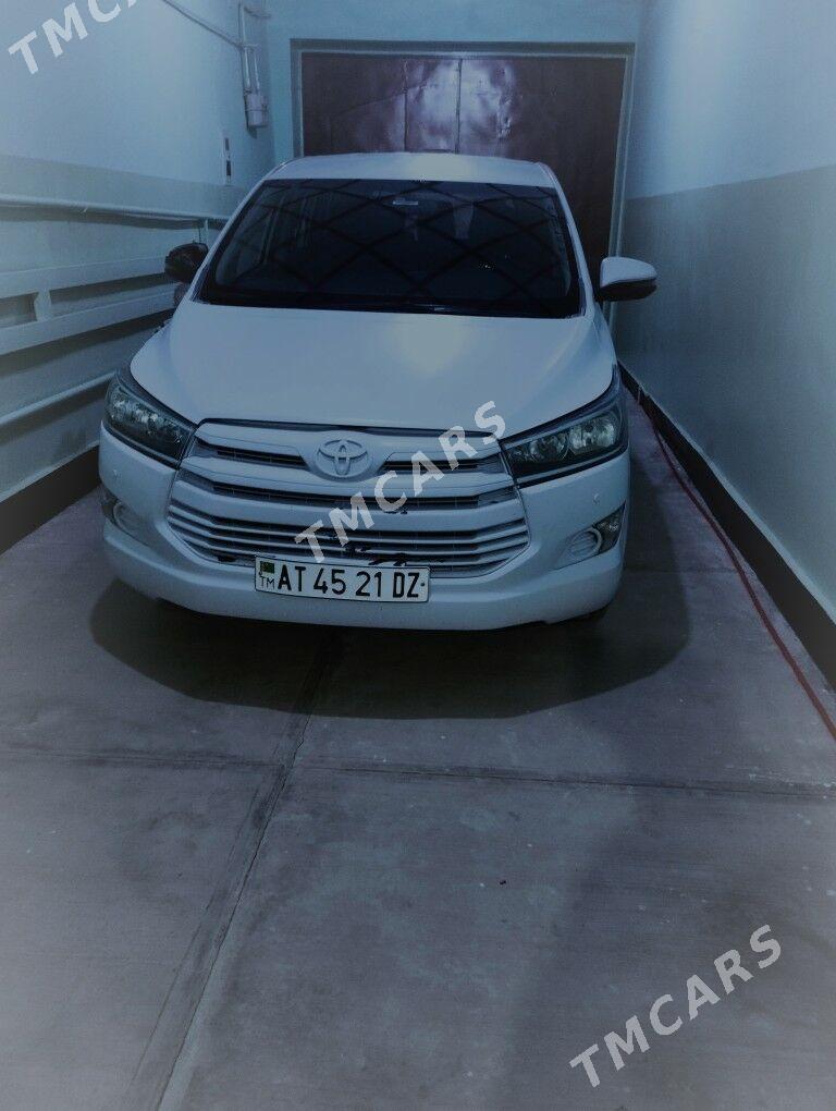 Toyota Innova 2020 - 260 000 TMT - Акдепе - img 3