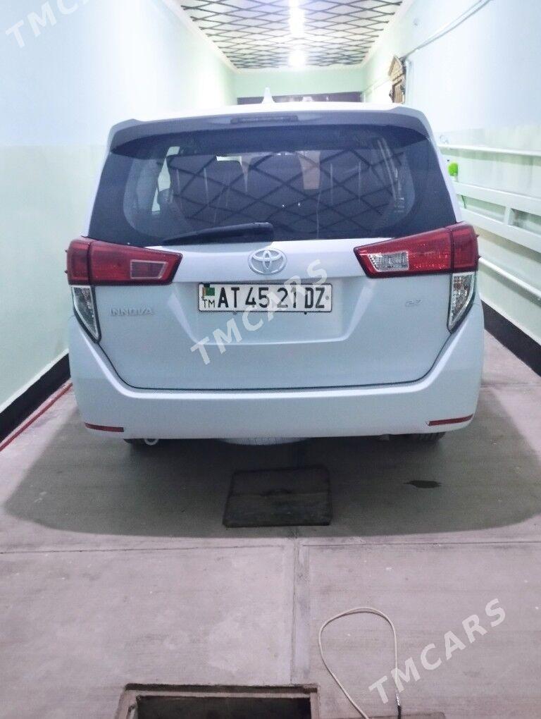 Toyota Innova 2020 - 260 000 TMT - Акдепе - img 4