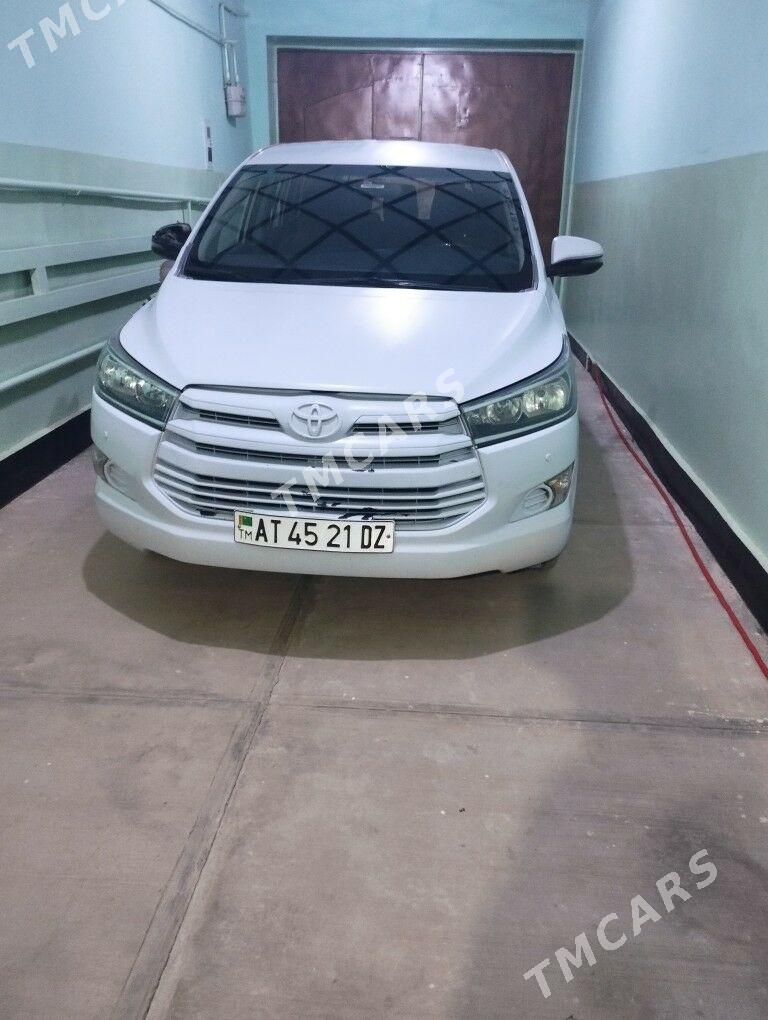 Toyota Innova 2020 - 260 000 TMT - Акдепе - img 5