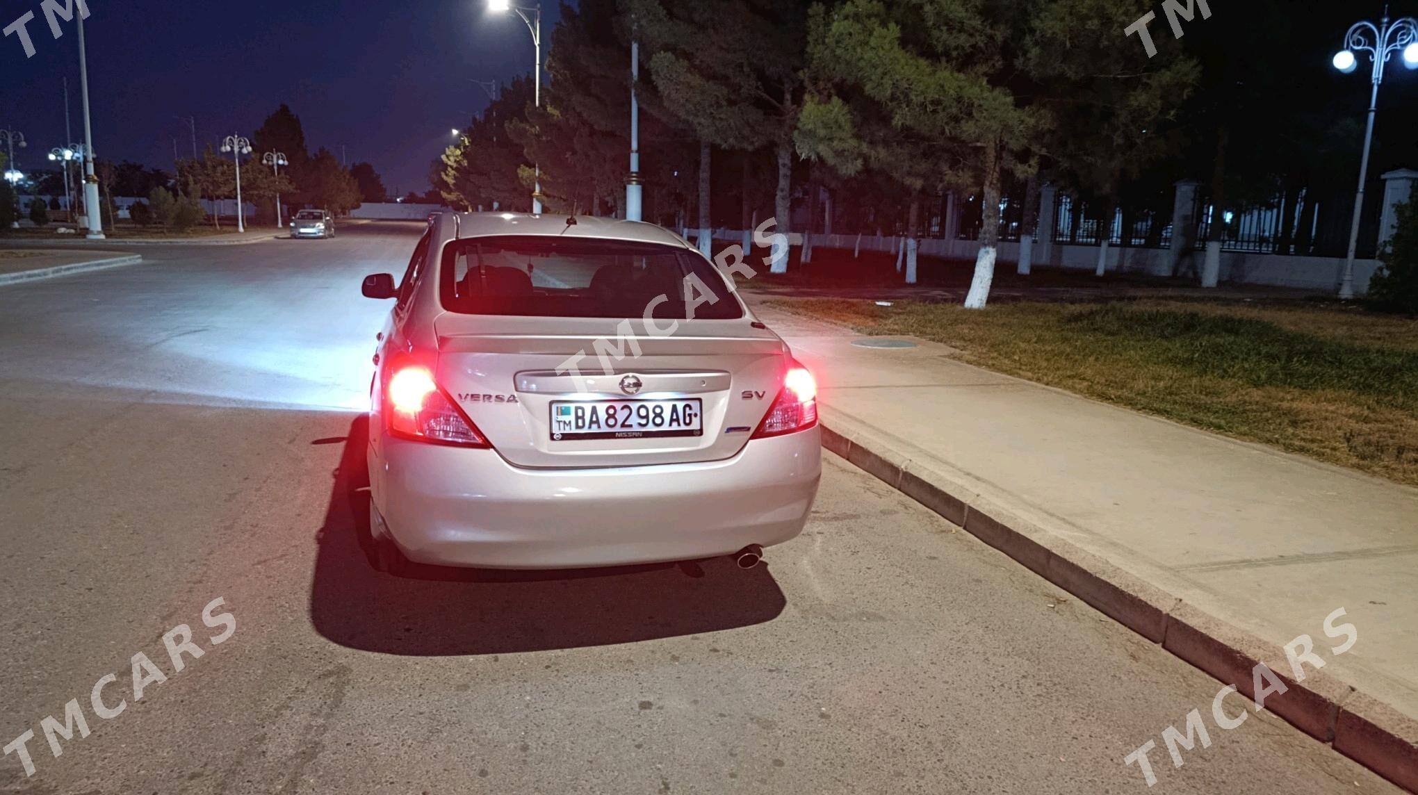 Nissan Versa 2011 - 135 000 TMT - Ашхабад - img 6
