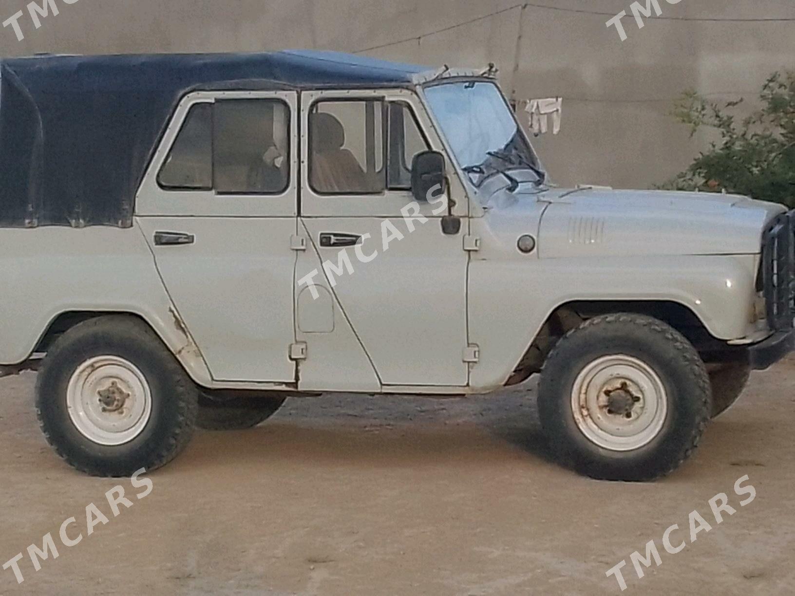 UAZ 469 1999 - 35 000 TMT - Ýaşlyk - img 2