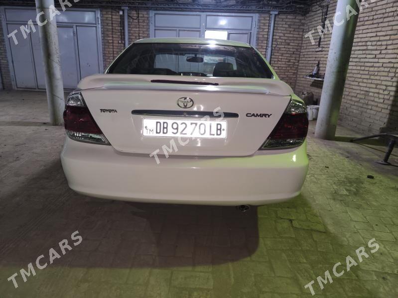 Toyota Camry 2004 - 130 000 TMT - Halaç - img 3