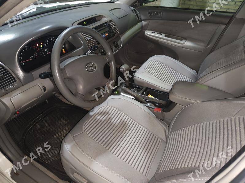 Toyota Camry 2004 - 130 000 TMT - Halaç - img 6