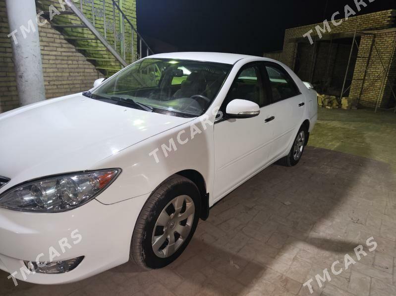 Toyota Camry 2004 - 130 000 TMT - Halaç - img 7