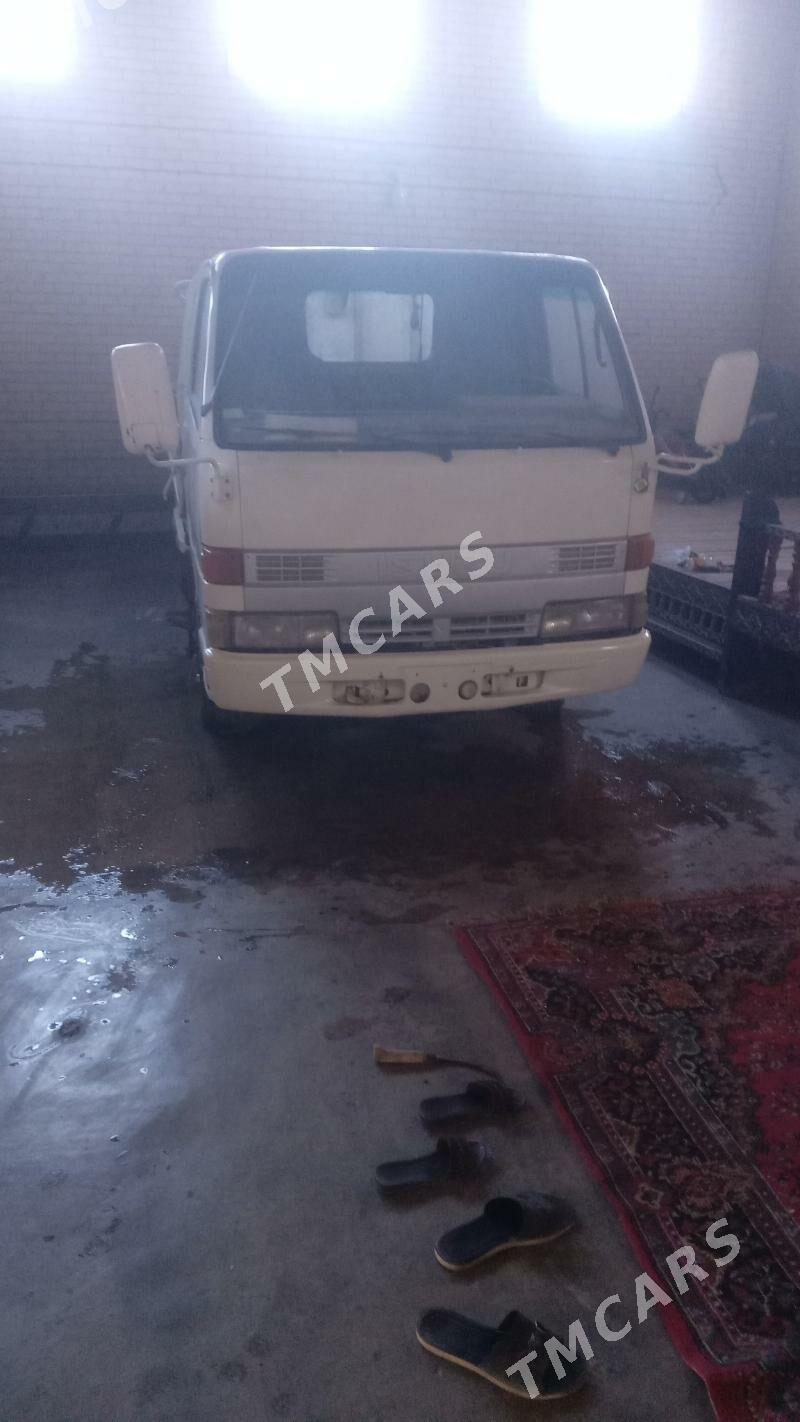 Isuzu Elf 1995 - 40 000 TMT - Türkmenabat - img 5