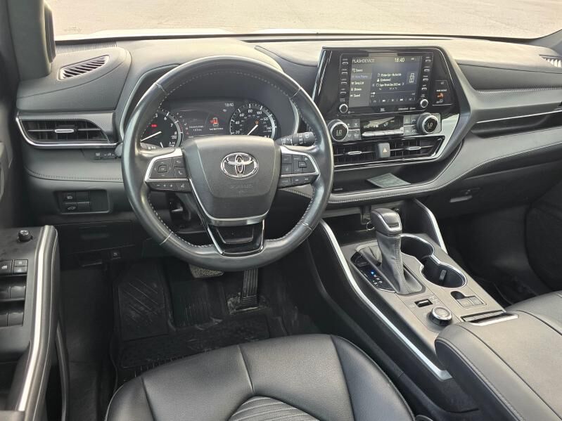 Toyota Highlander 2021 - 510 000 TMT - Aşgabat - img 8