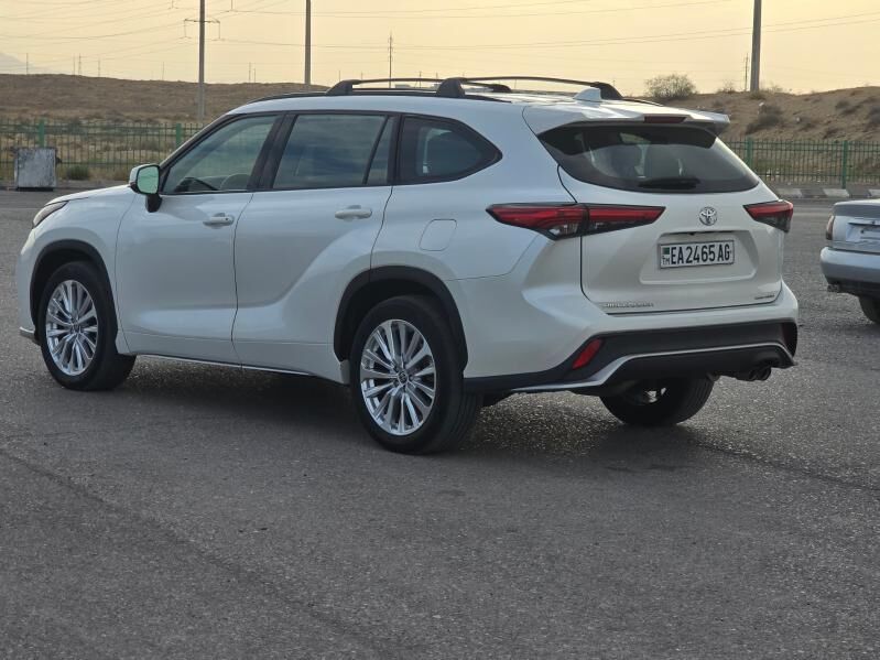Toyota Highlander 2021 - 510 000 TMT - Aşgabat - img 9