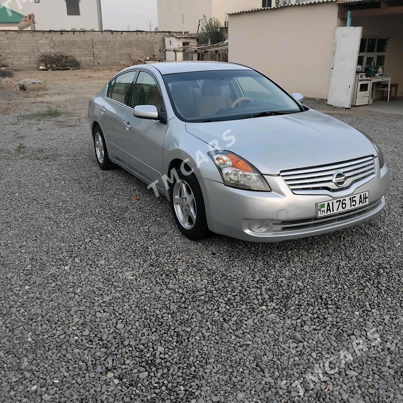 Nissan Altima 2007 - 80 000 TMT - Ак-Бугдайский этрап - img 7