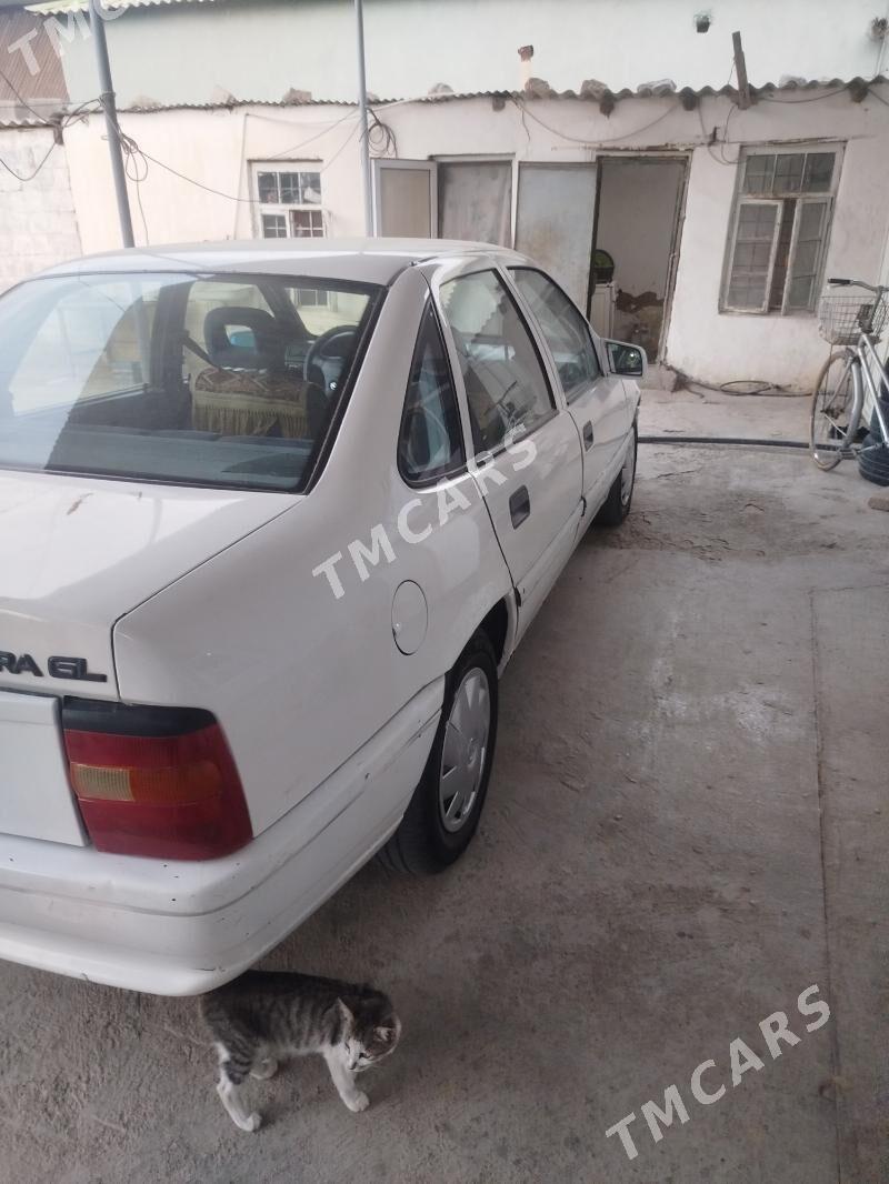Opel Vectra 1991 - 35 000 TMT - Багир - img 2