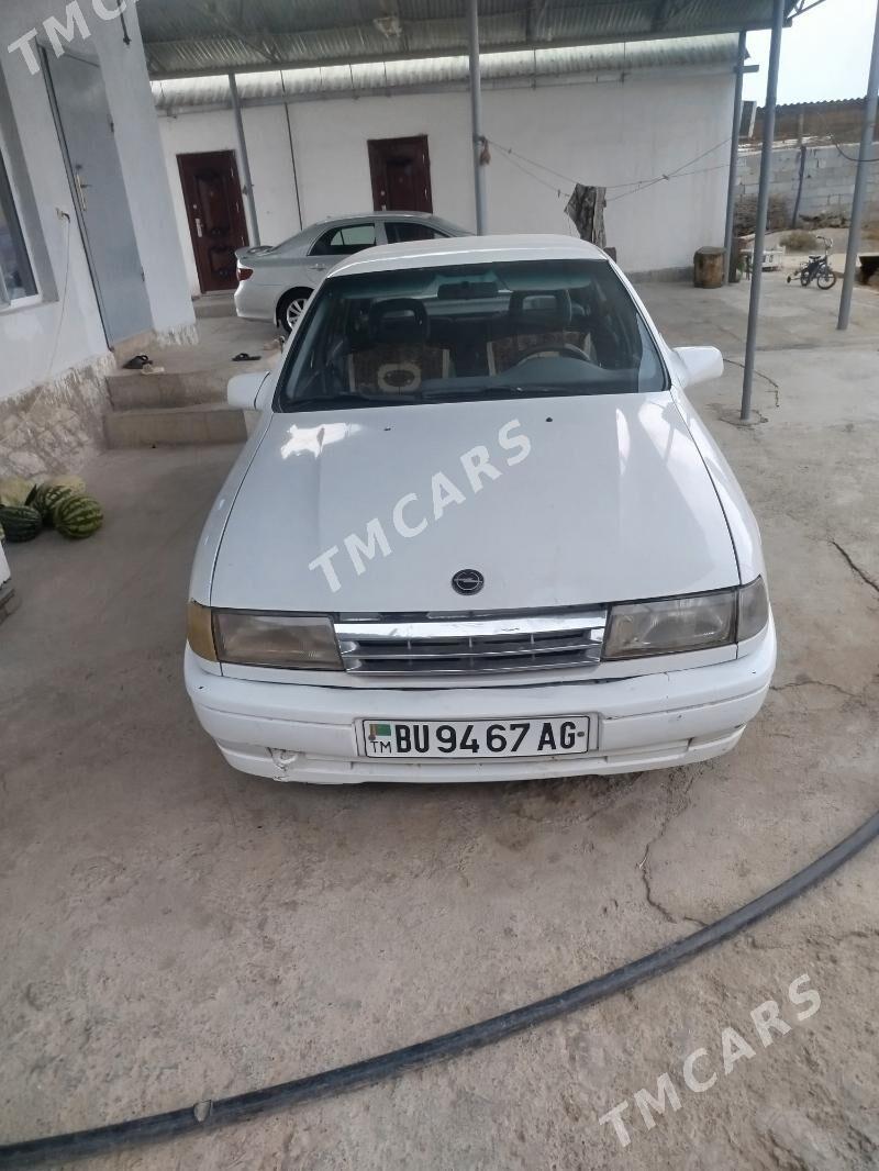 Opel Vectra 1991 - 35 000 TMT - Багир - img 3