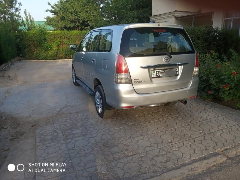 Toyota Innova 2010 - 170 000 TMT - 30 мкр - img 4