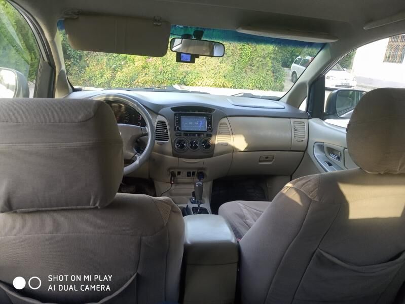 Toyota Innova 2010 - 170 000 TMT - 30 мкр - img 9