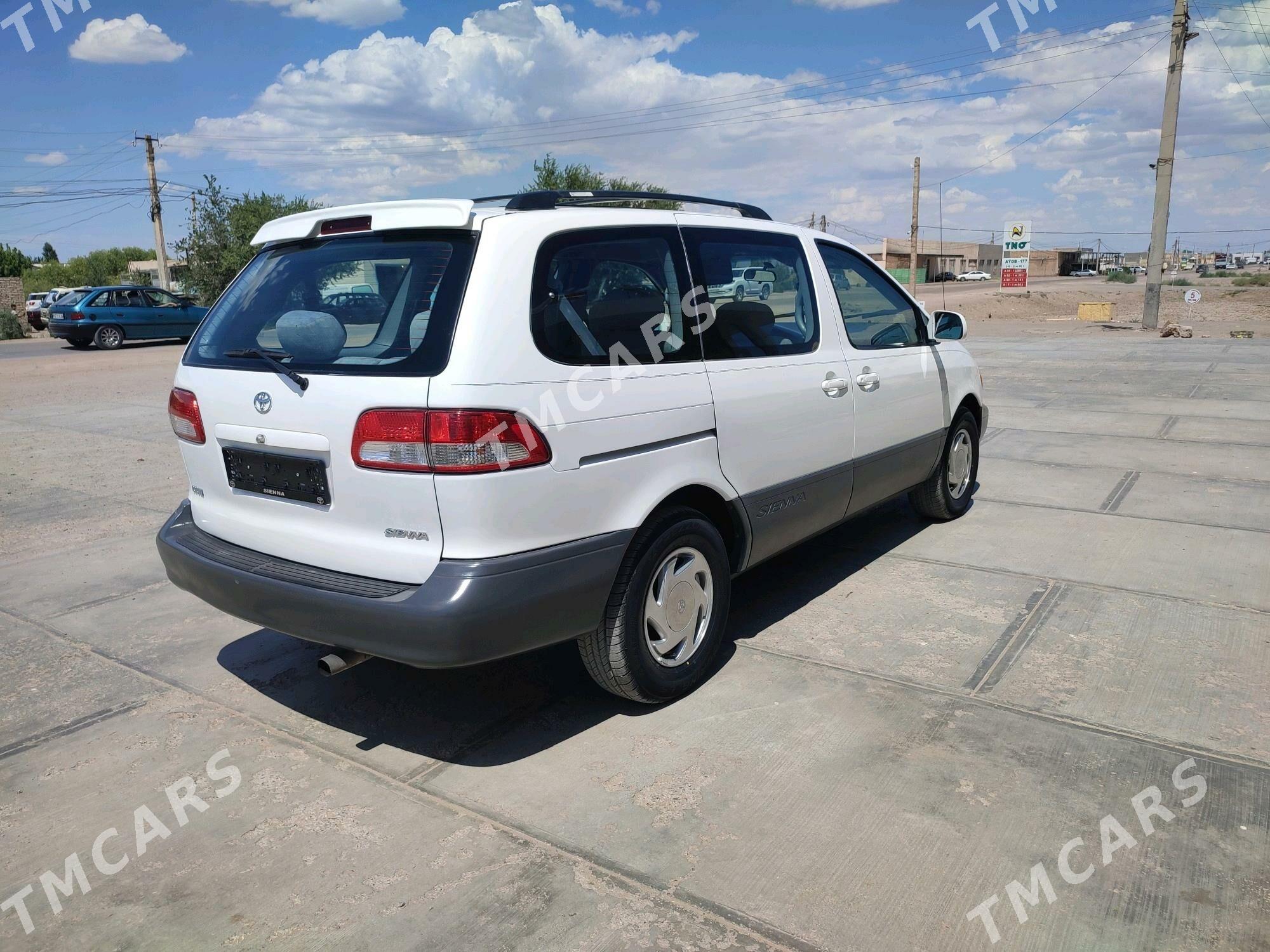 Toyota Sienna 2002 - 165 000 TMT - Gubadag - img 2