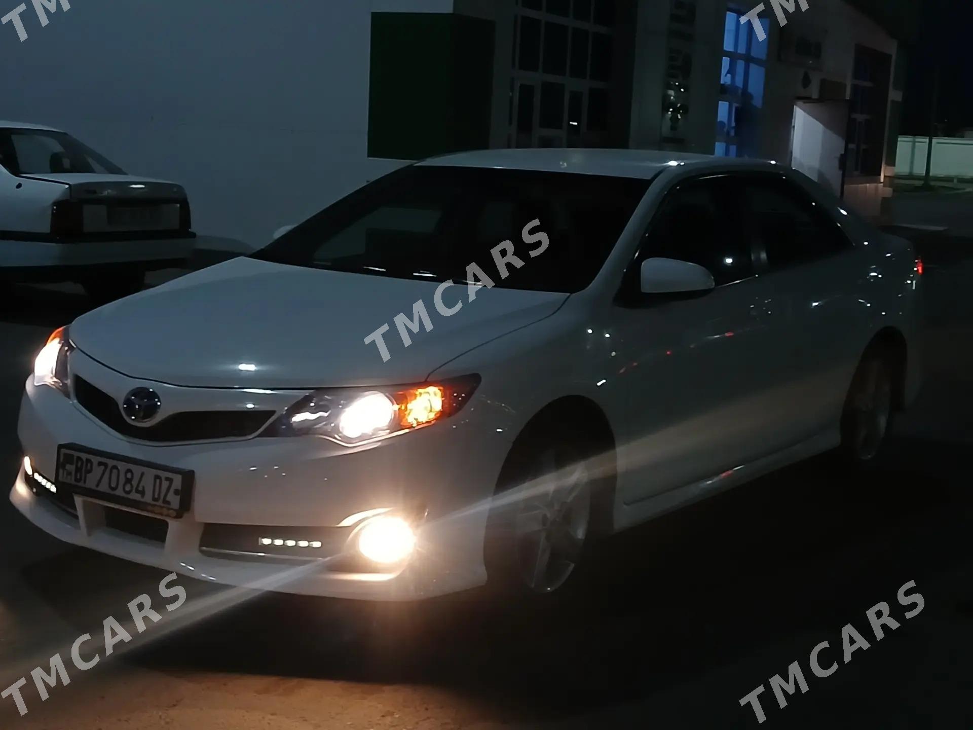 Toyota Camry 2013 - 250 000 TMT - Şabat etr. - img 3
