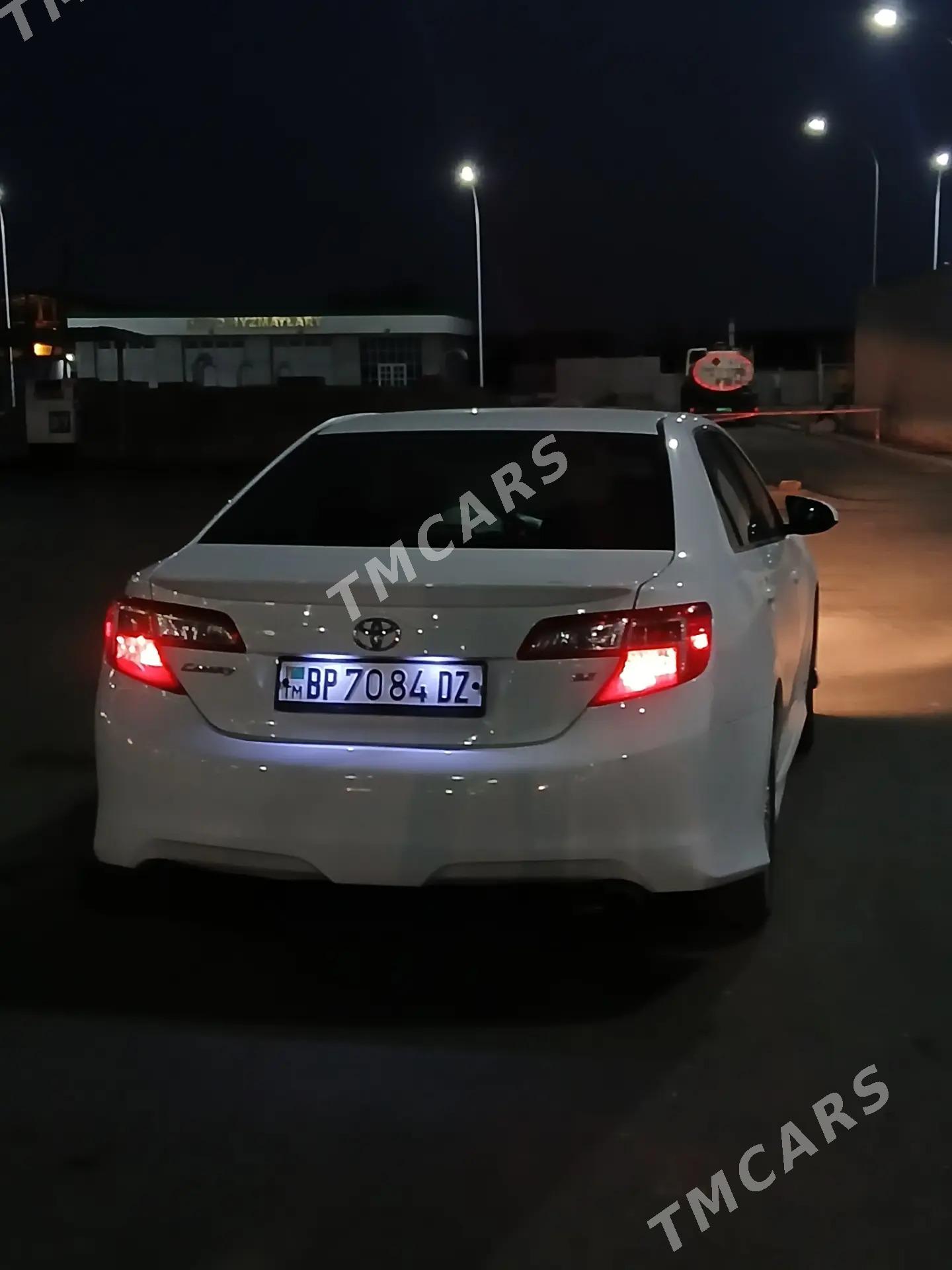 Toyota Camry 2013 - 250 000 TMT - Şabat etr. - img 2