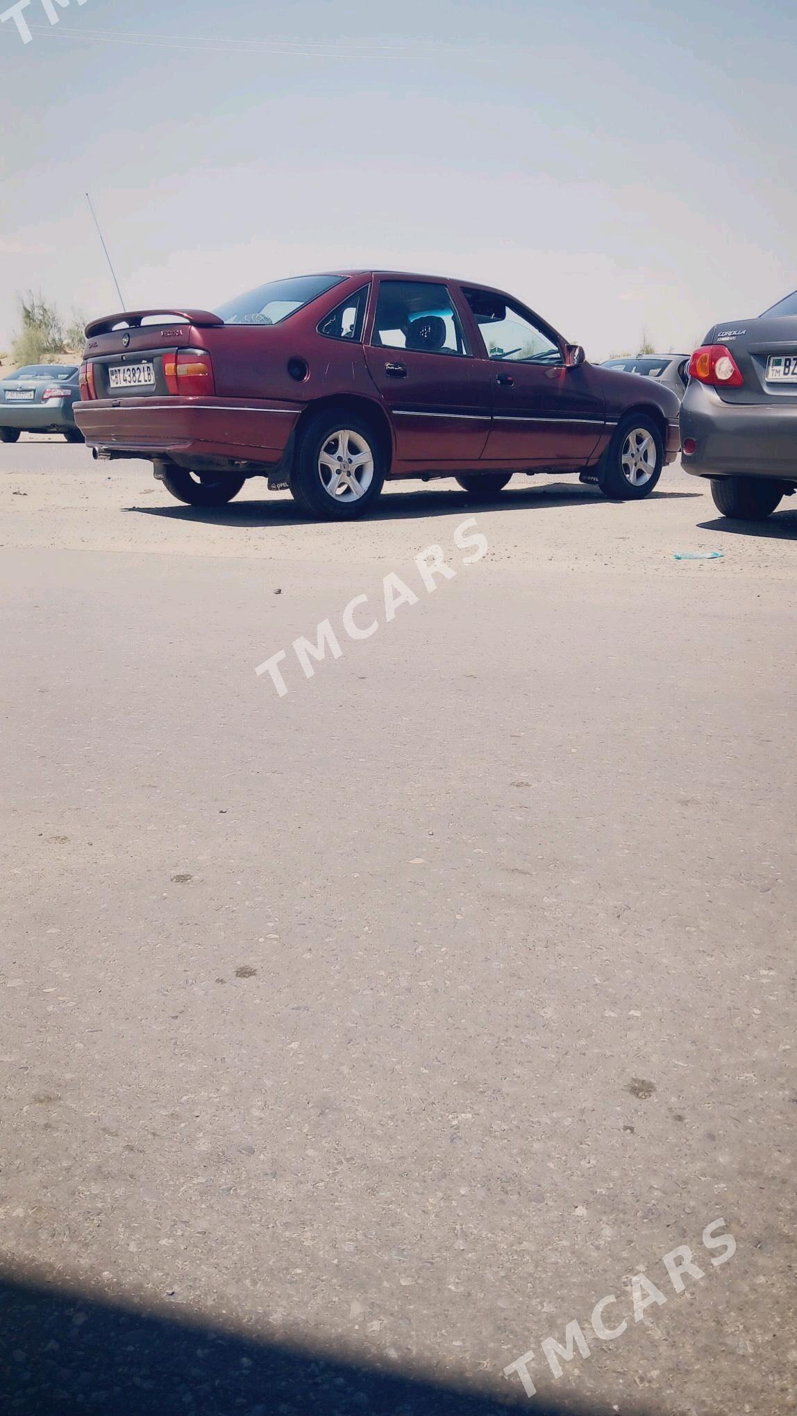 Opel Vectra 1992 - 22 000 TMT - Дянев - img 2