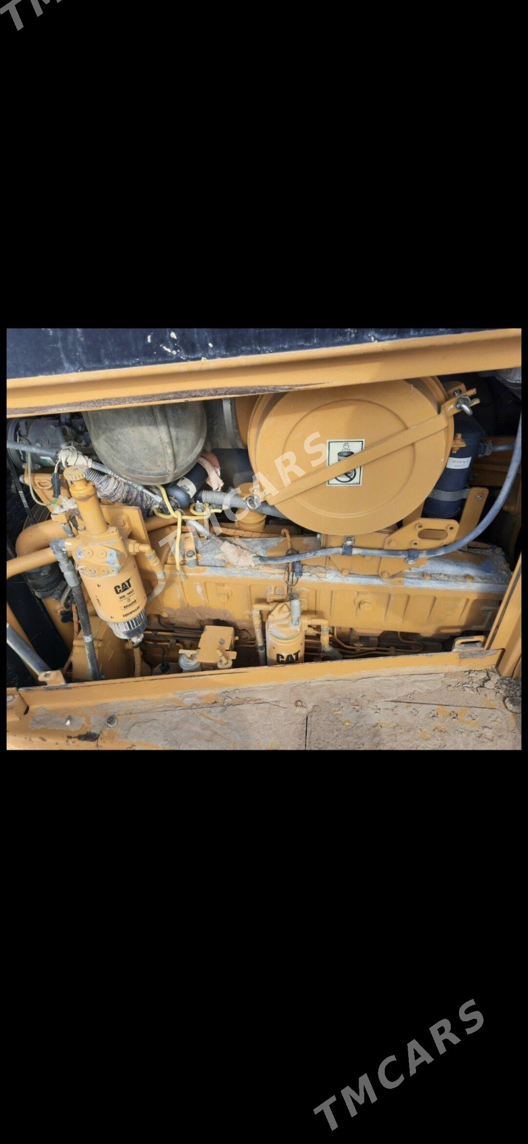 Caterpillar Dozer 2014 - 5 000 000 TMT - Ашхабад - img 3