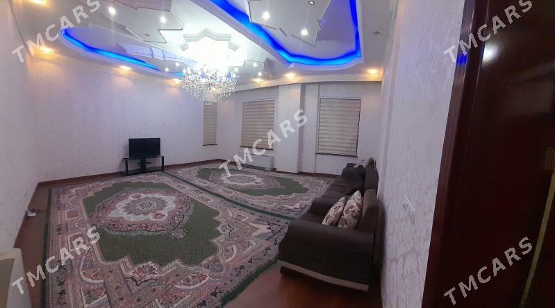 Eýesinden Podwoýski 3 kom elit - Podwoýski köç. (Bitarap Türkmenistan şaýoly) - img 2
