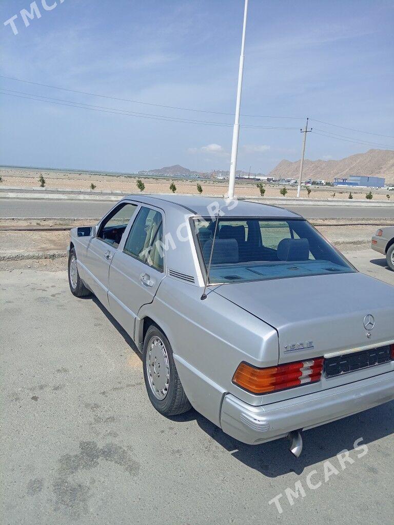 Mercedes-Benz 190E 1990 - 20 000 TMT - Balkanabat - img 2