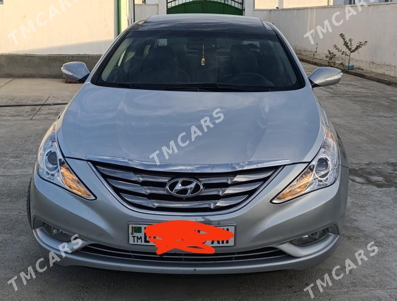 Hyundai Sonata 2013 - 160 000 TMT - Бахарден - img 5