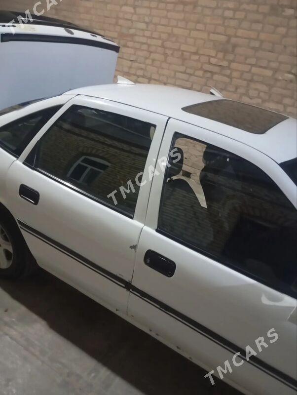 Opel Vectra 1989 - 32 000 TMT - Мары - img 1