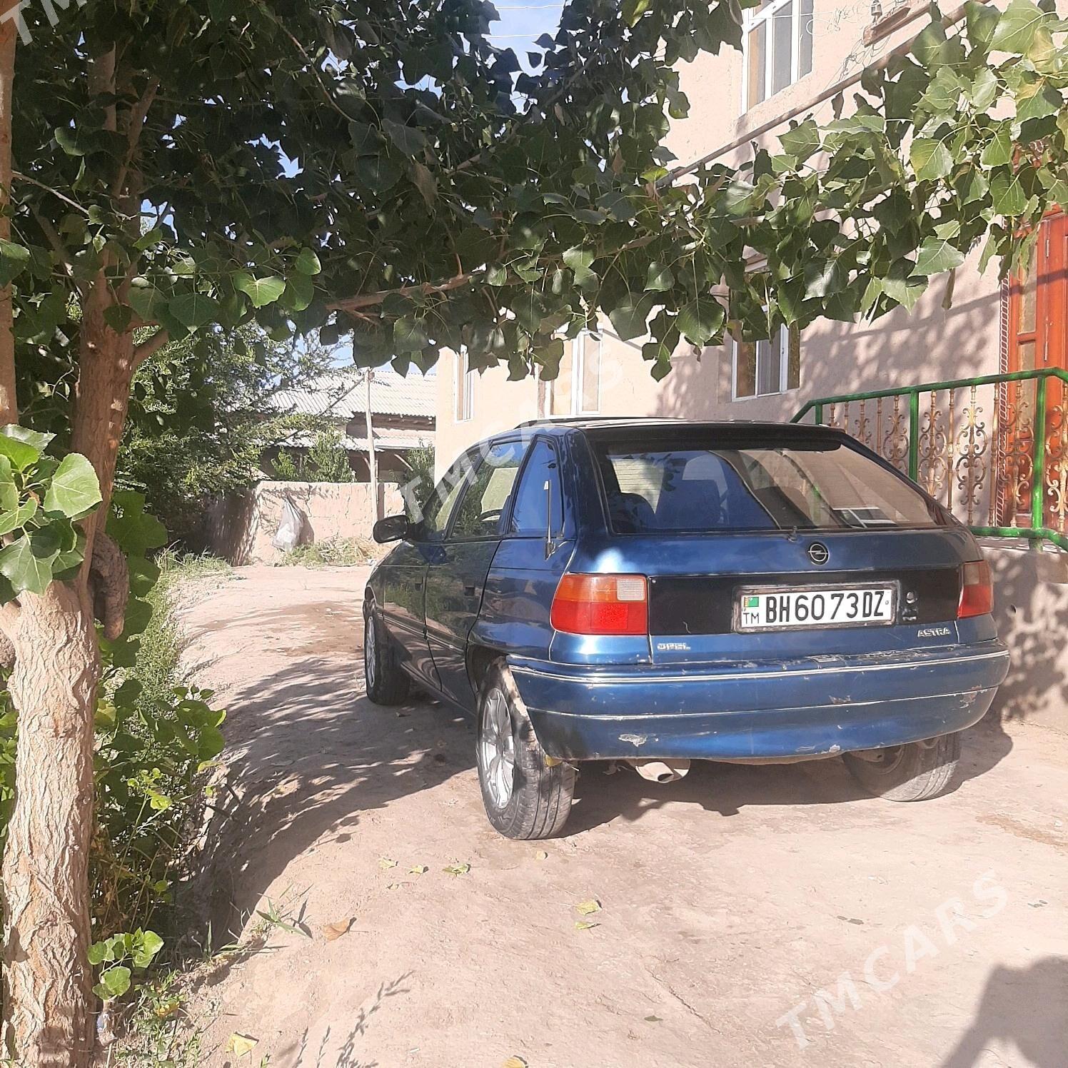 Opel Astra 1992 - 28 000 TMT - Шабатский этрап - img 2