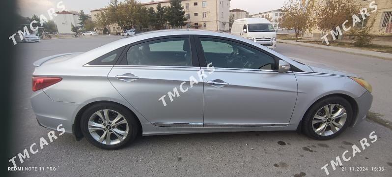 Hyundai Sonata 2011 - 125 000 TMT - Кака - img 4