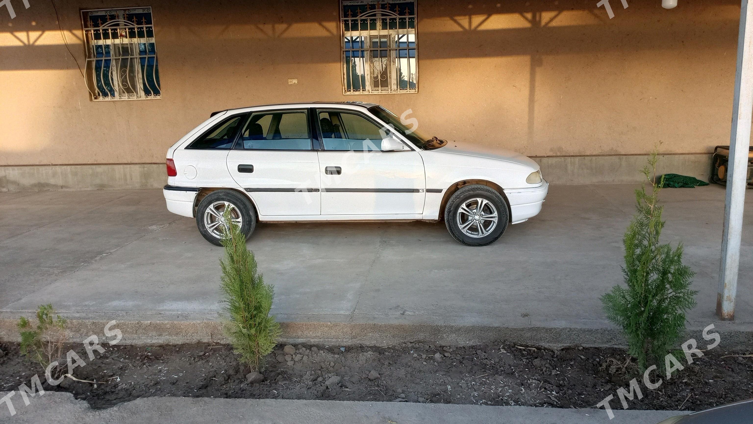 Opel Astra 1995 - 30 000 TMT - Губадаг - img 9